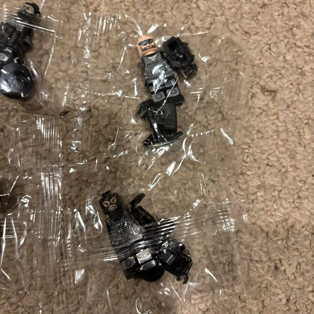 Lot of 6 Brand new Lego Swat Police‎ Mini Figures